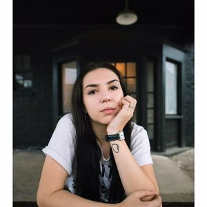 Meet your Posher, Elisa